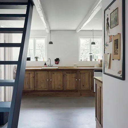 Peaceful Forest Idyll In Timber House For Families Feriehus *