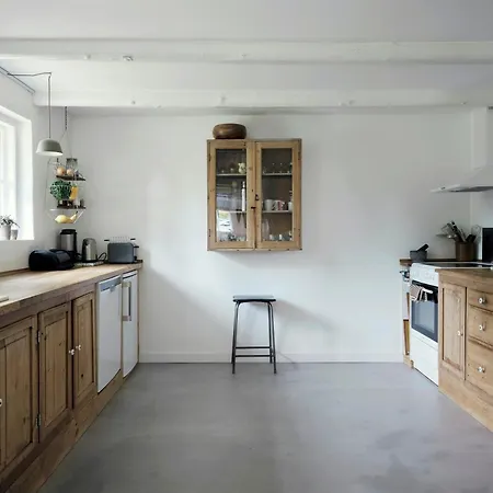 Peaceful Forest Idyll In Timber House For Families