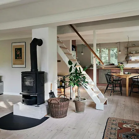 Peaceful Forest Idyll In Timber House For Families