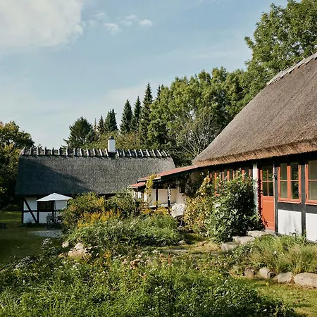 Peaceful Forest Idyll In Timber House For Families Feriehus